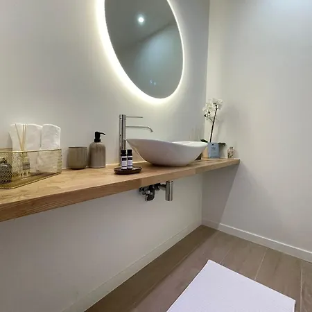 Apartment Oneluxstay Near